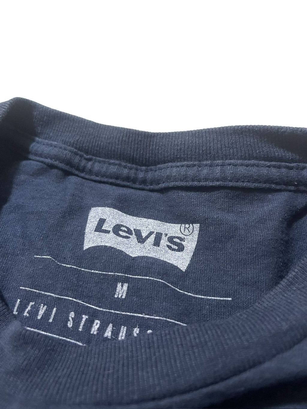 LEVI'S T-shirt